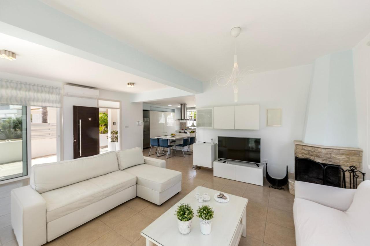 Protaras Sunrise Zen Seafront Villa Dış mekan fotoğraf