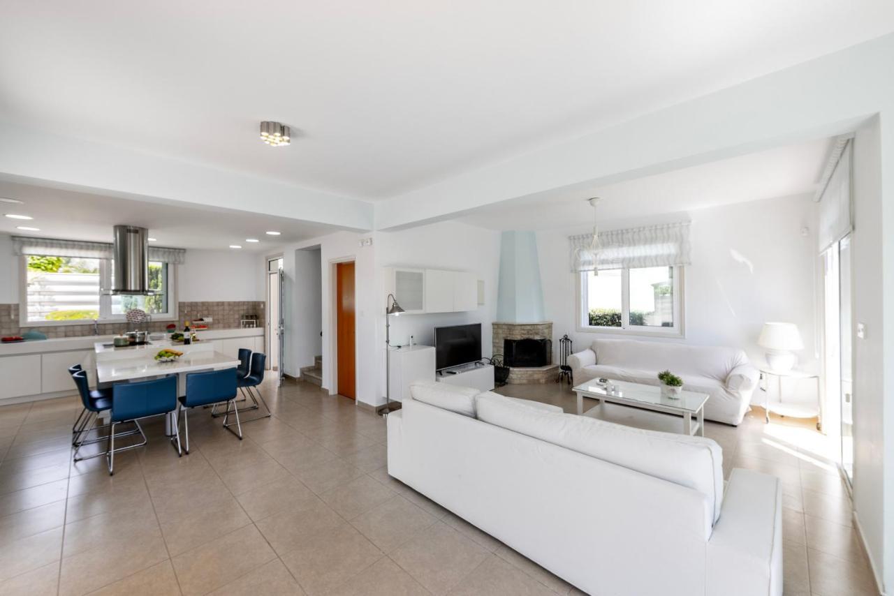 Protaras Sunrise Zen Seafront Villa Dış mekan fotoğraf